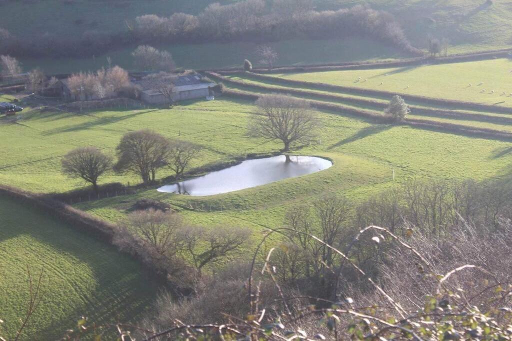 3 Bedroom Terrace Holiday Home Great Torrington Eksteriør bilde