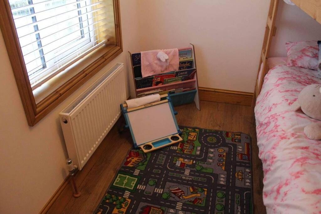 3 Bedroom Terrace Holiday Home Great Torrington Eksteriør bilde