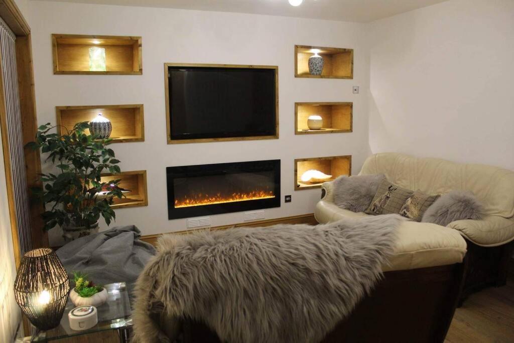 3 Bedroom Terrace Holiday Home Great Torrington Eksteriør bilde