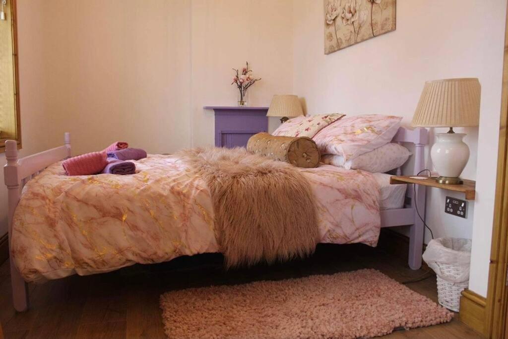 3 Bedroom Terrace Holiday Home Great Torrington Eksteriør bilde