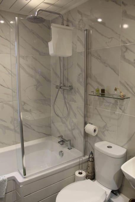 3 Bedroom Terrace Holiday Home Great Torrington Eksteriør bilde